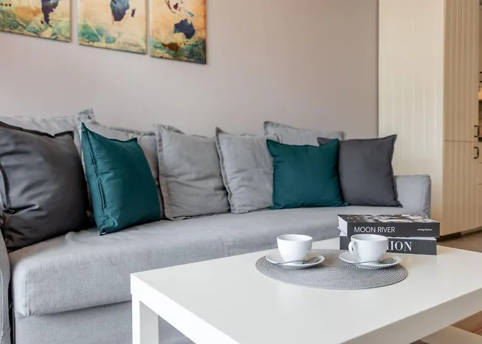 Zuza Mit Schoenem Sonnenbalkon By Interhome Appartement