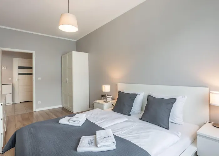 Appartement Zuza Mit Schoenem Sonnenbalkon By Interhome